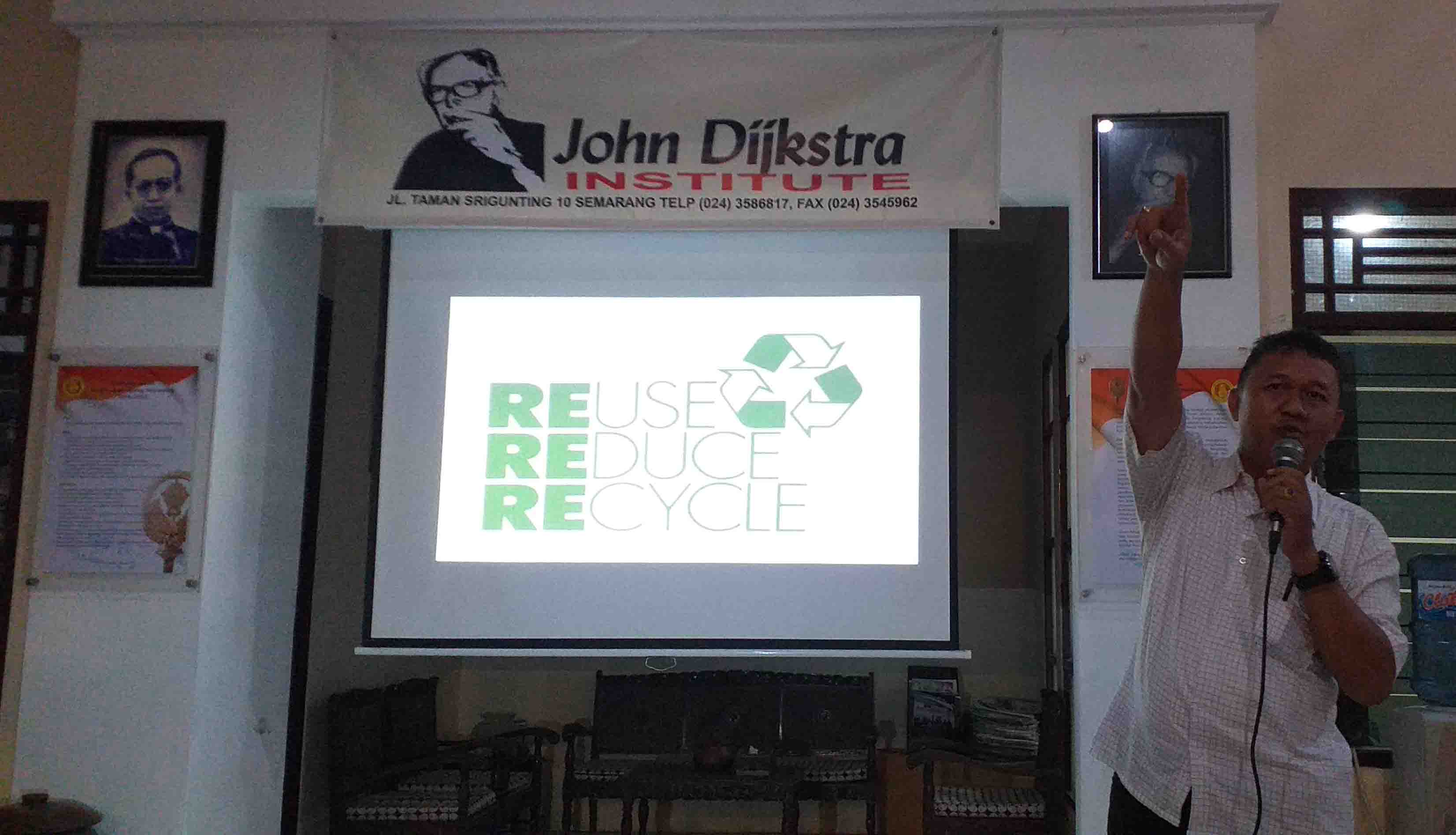Mencari Alternatif Pengelolaan Sampah di Jawa Tengah